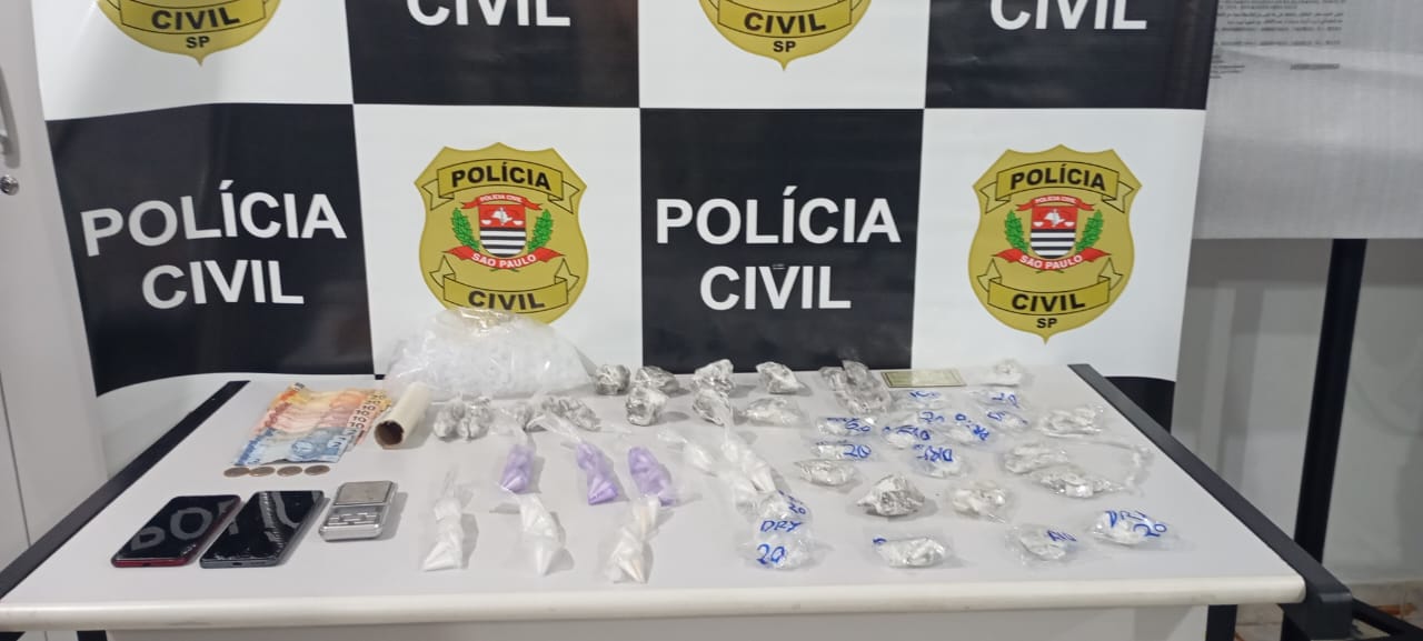 Foto 5 de 8 — Megaoperação prende três e apreende armas e drogas em Américo Brasiliense